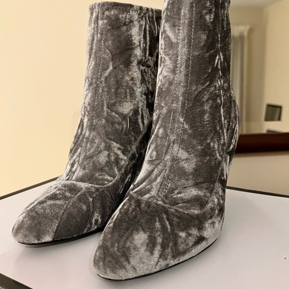 Nine West Elegant Gray Velvet Ankle Boots- worn once!!!
